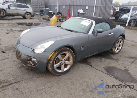 2008 Pontiac Solstice Gxp z USA, uszkodzony, nr VIN 1G2MG35X28Y122106